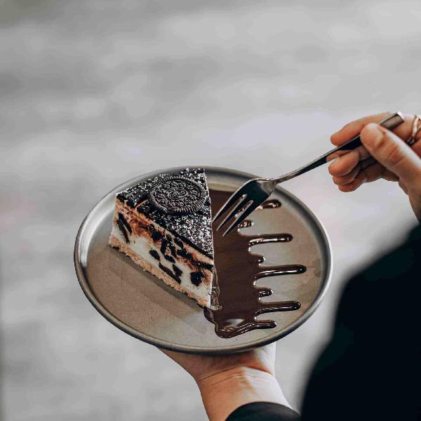 چیزکیک اویرو تلخ