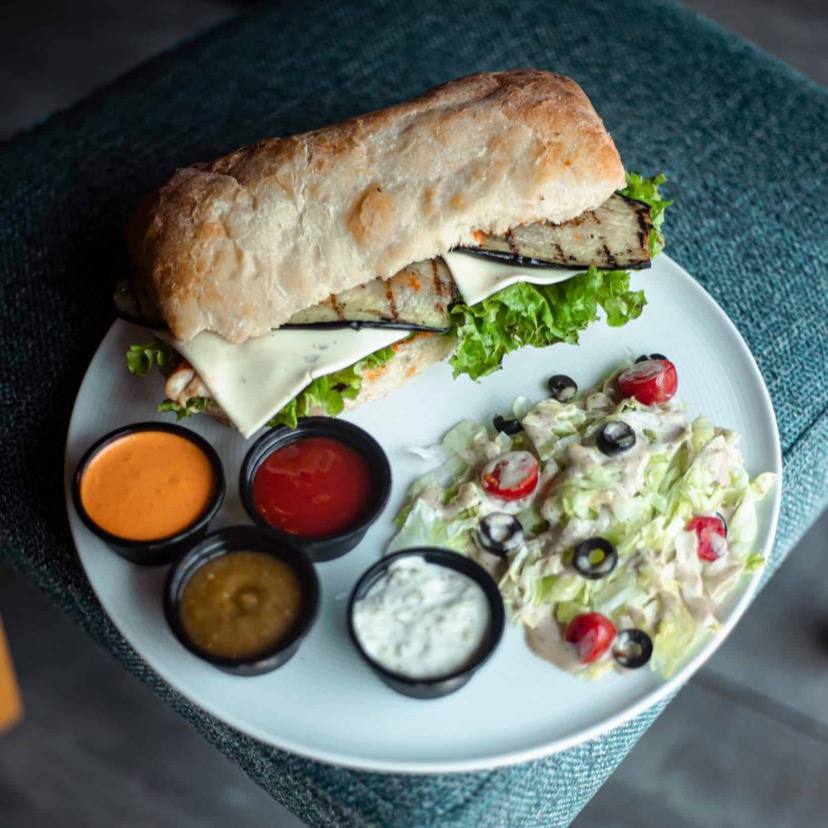 ساندویچ مرغ بادمجان