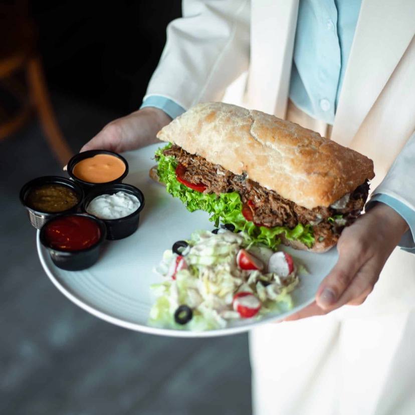 ساندویچ رست بیف