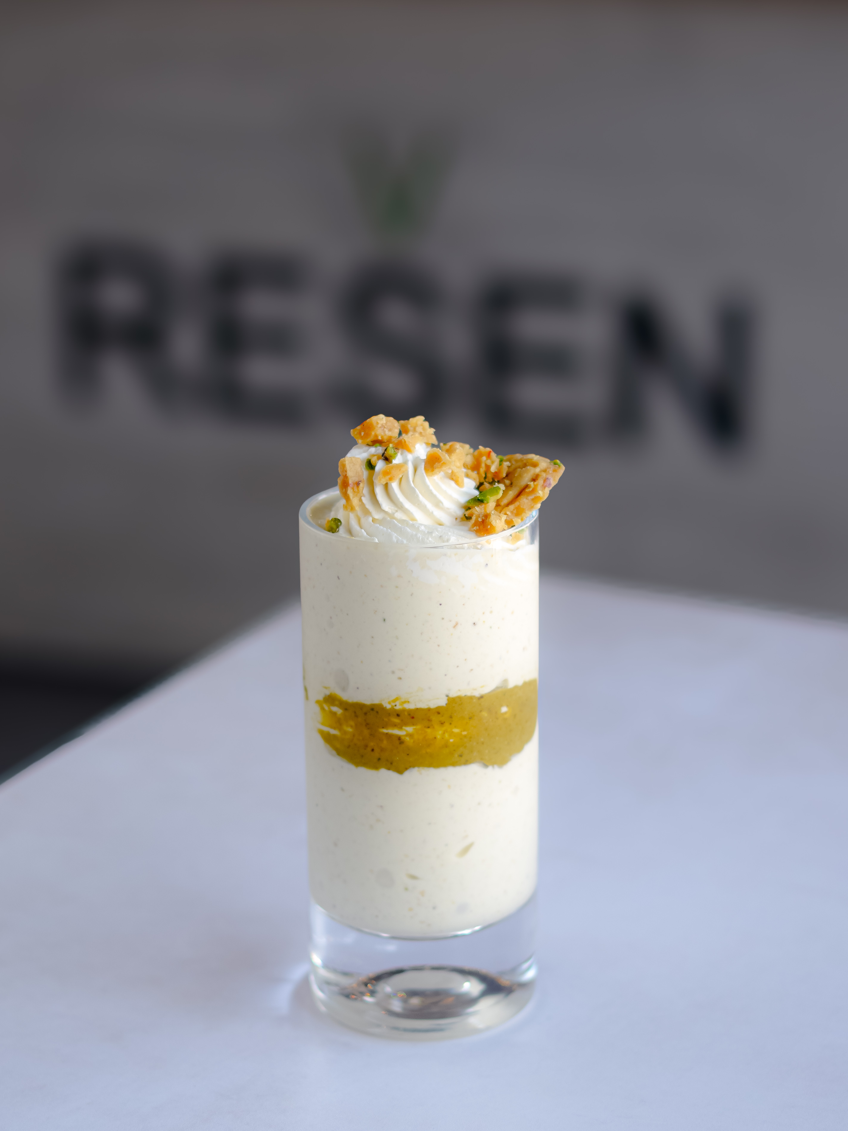 شیک سوهان پسته